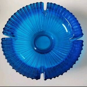 Mid Century Blenko Blue Sunburst Art Glass Ashtray
